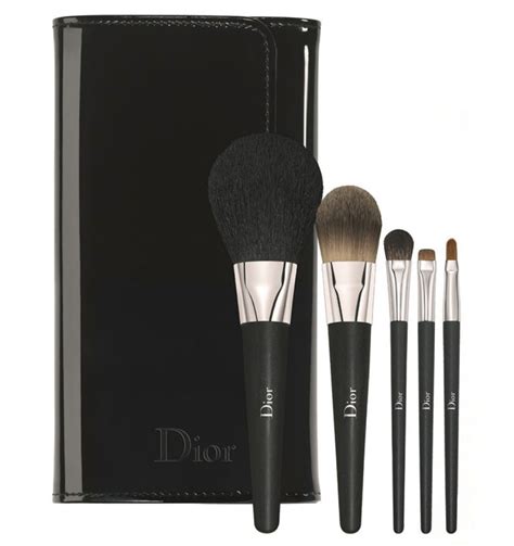 dior back stage brush